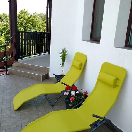 公寓 In Golden Sands Park Near The Sea